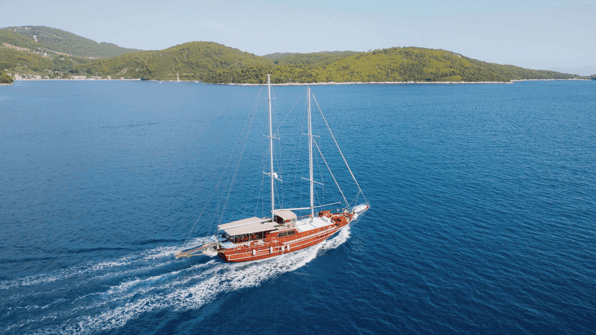 Motor Sailer 98 00005.png