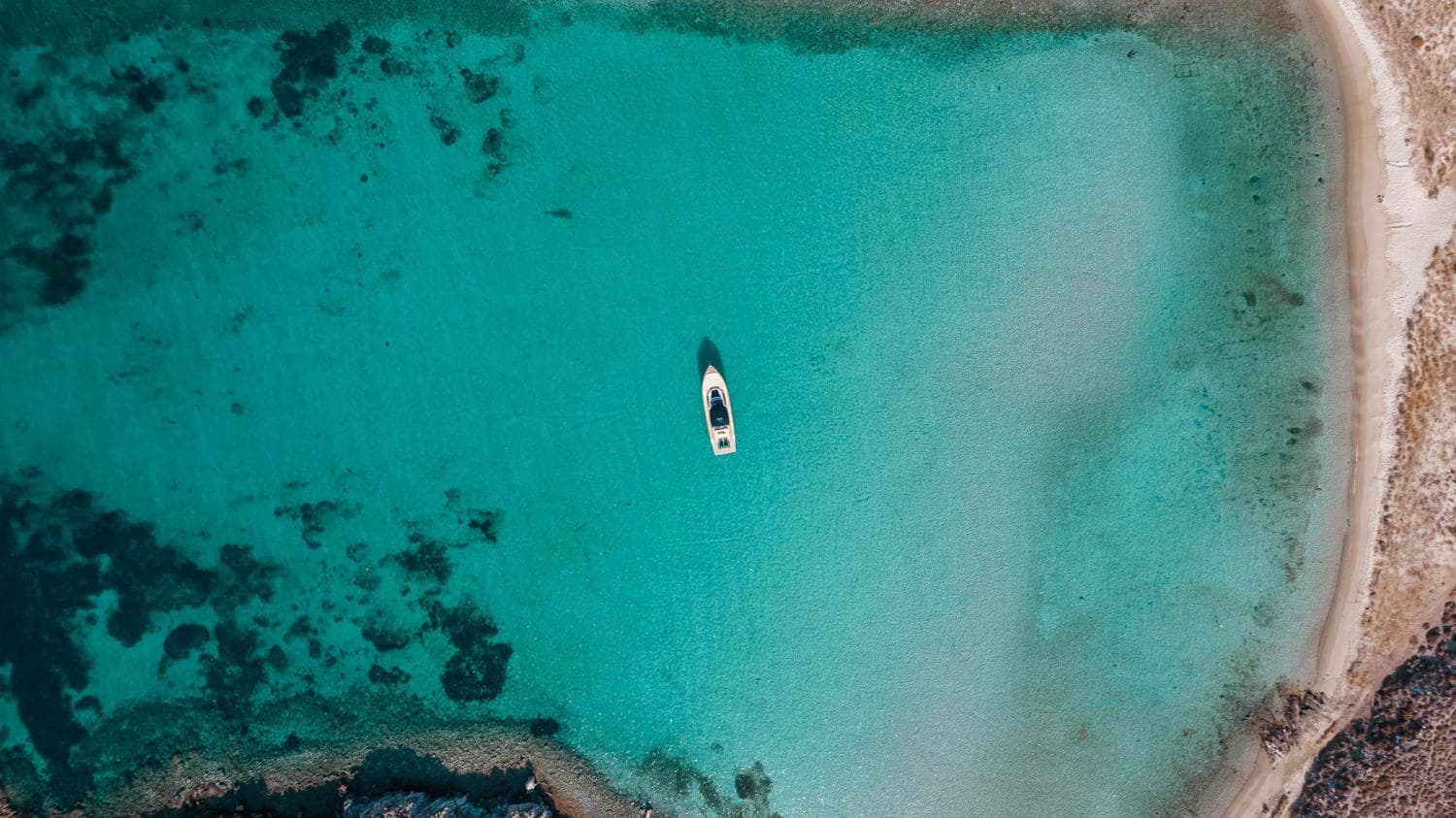 Rhenia beach.jpg