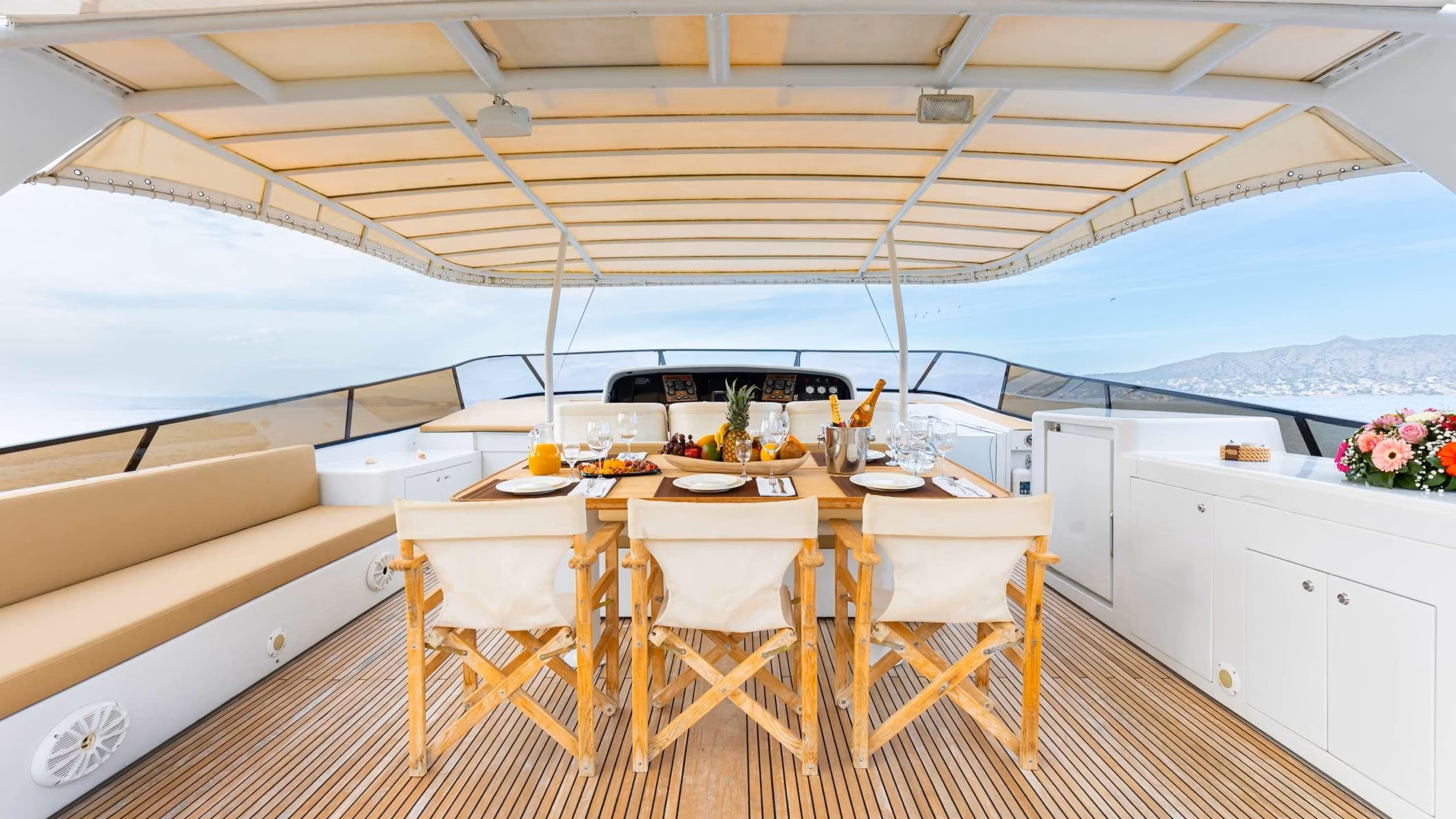 80 Palmer Johnson - ELEGANT 18.jpg