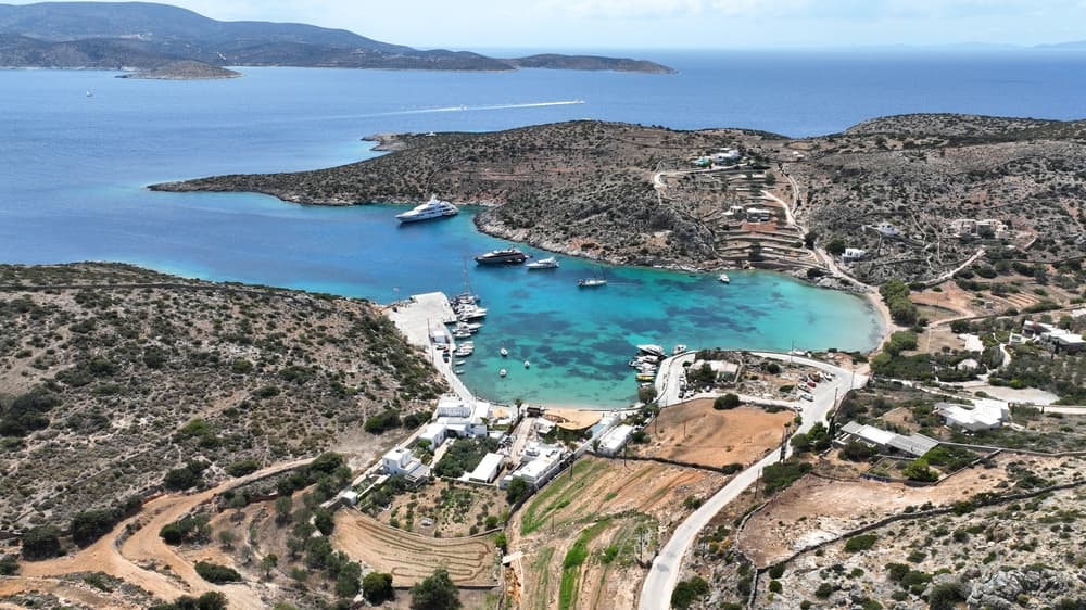 Kato Koufonisi, Schinousa & Naxos from Paros | Private 8-hour yacht experience